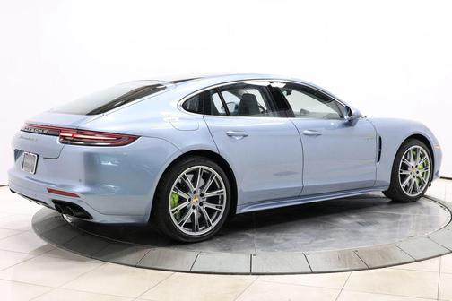 Chalk 2018 Porsche Panamera Turbo