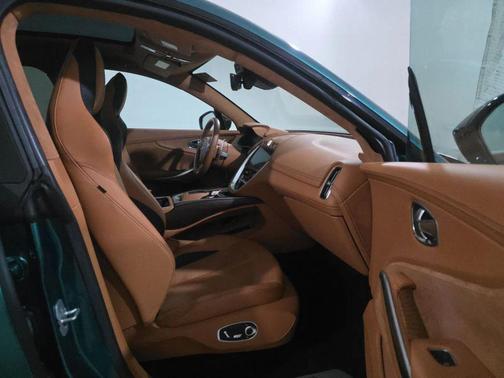 2022 Aston Martin DBX Sport Utility 4D