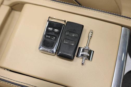 2016 Aston Martin DB9 GT Volante