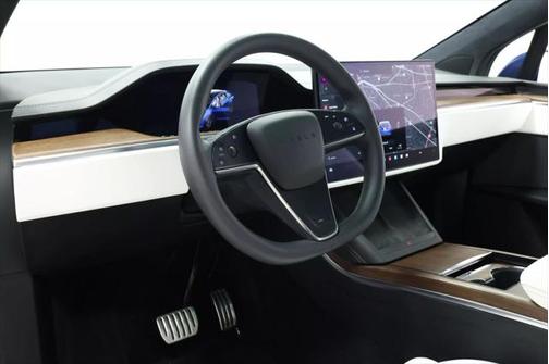 2022 Tesla Model X Plaid Tri Motor All-Wheel Drive