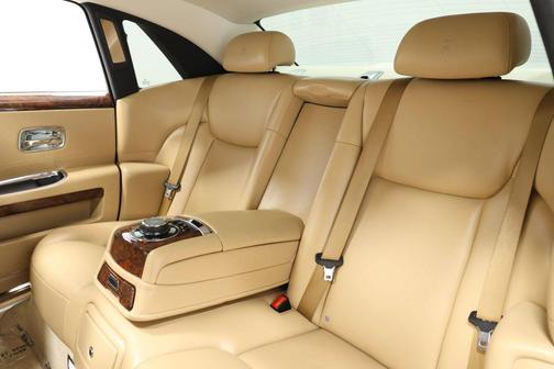 White 2015 Rolls-Royce Ghost Series II Sedan 4D