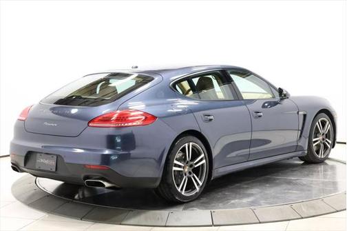 2014 Porsche Panamera 4