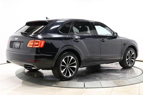 Black 2019 Bentley Bentayga V8