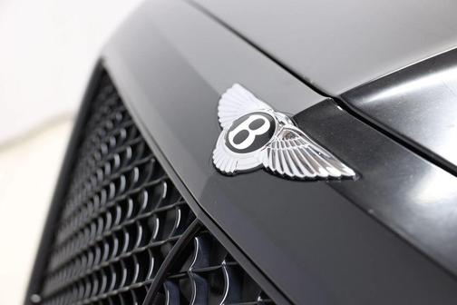 Black 2019 Bentley Bentayga V8