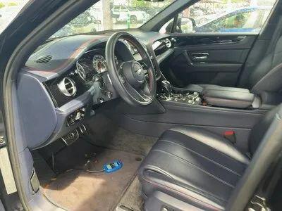 Black 2019 Bentley Bentayga V8
