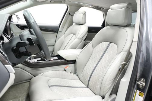 Daytona Gray Pearl Effect 2013 Audi S8 4.0T