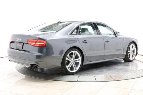 Daytona Gray Pearl Effect 2013 Audi S8 4.0T