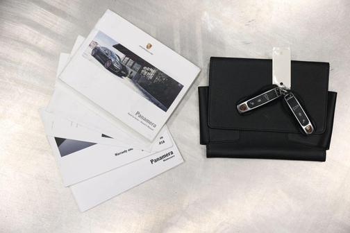 2018 Porsche Panamera 4 Executive