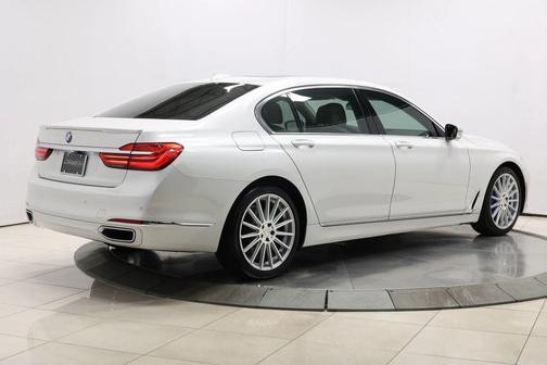 2016 BMW 750 i xDrive