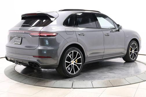 Quartzite Grey Metallic 2021 Porsche Cayenne Cayenne Turbo S E-Hybrid