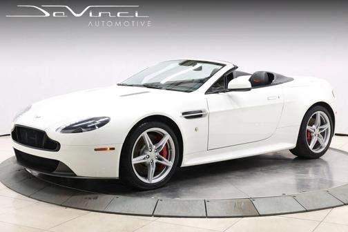 White 2016 Aston Martin V8 Vantage Base