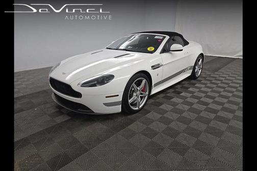 White 2016 Aston Martin V8 Vantage Base