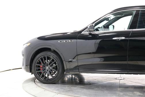 Nero 2020 Maserati Levante S GranSport