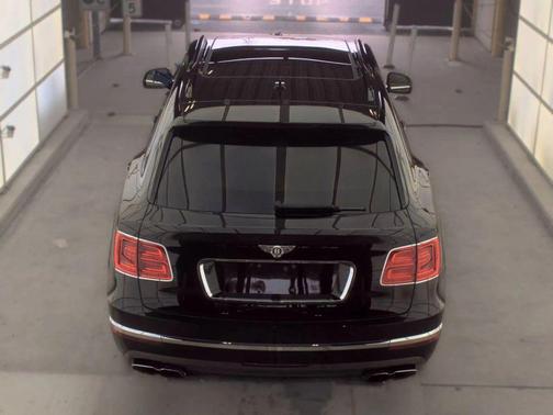 Black 2019 Bentley Bentayga V8