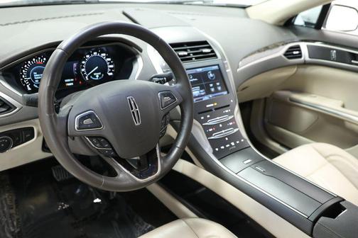 2016 Lincoln MKZ Base