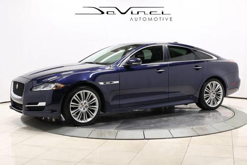 2016 Jaguar XJ XJ R-Sport