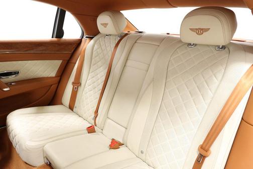 Ghost White (Pearlescent) 2018 Bentley Flying Spur V8
