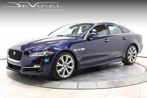 Loire Blue Metallic 2019 Jaguar XJ R-Sport