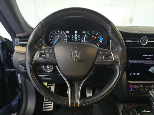 2022 Maserati Quattroporte Trofeo