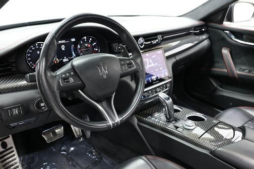 2022 Maserati Quattroporte Trofeo