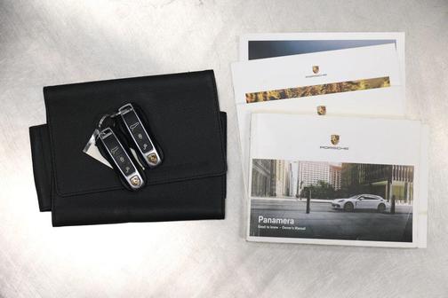 2018 Porsche Panamera 4