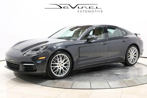 2018 Porsche Panamera 4