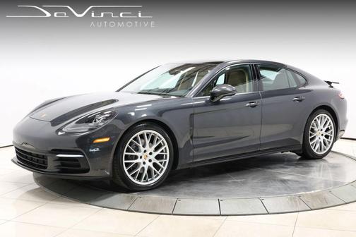 2018 Porsche Panamera 4