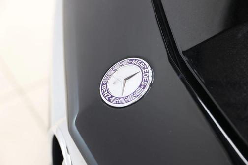 Black 2014 Mercedes-Benz SL-Class SL 550 Roadster 2D