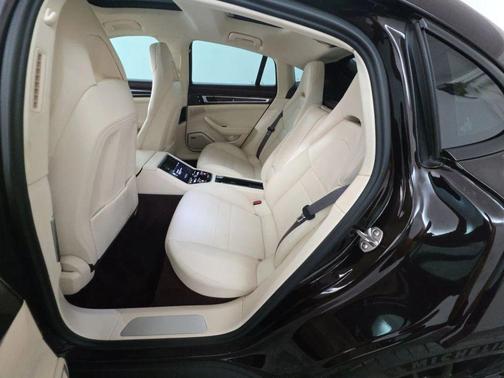 2021 Porsche Panamera Sedan 4D