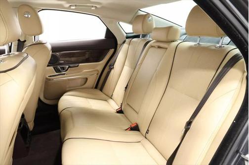 2017 Jaguar XJ XJ R-Sport