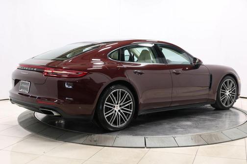 2019 Porsche Panamera 4