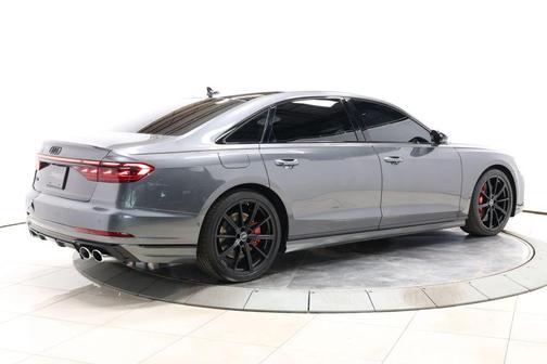 Daytona Gray Pearl Effect 2023 Audi S8 4.0T