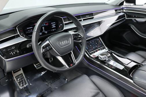 Daytona Gray Pearl Effect 2023 Audi S8 4.0T