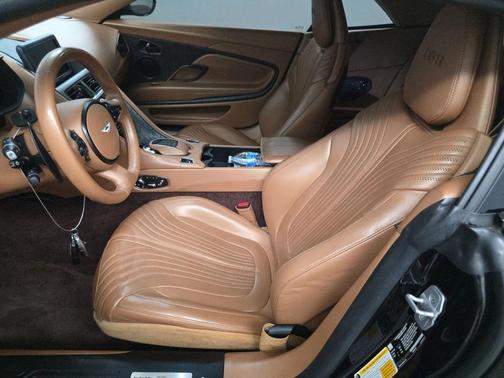 2020 Aston Martin DB11 Volante