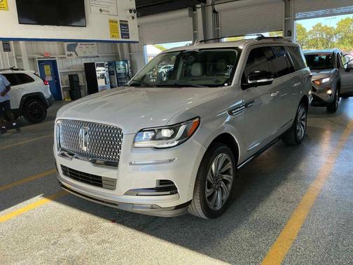 2022 Lincoln Navigator Reserve