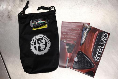 Rosso Etna 2024 Alfa Romeo Stelvio Ti