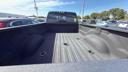 2019 RAM 2500 Big Horn Crew Cab 4x4 8' Box