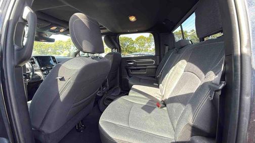 2019 RAM 2500 Big Horn Crew Cab 4x4 8' Box