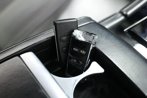 2016 Aston Martin V8 Vantage Base