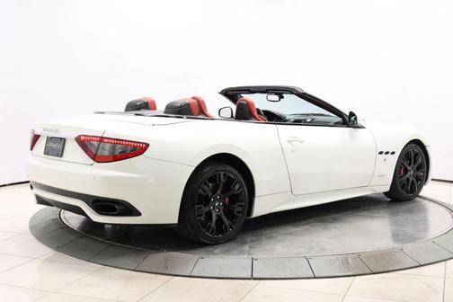 White 2015 Maserati GranTurismo Sport