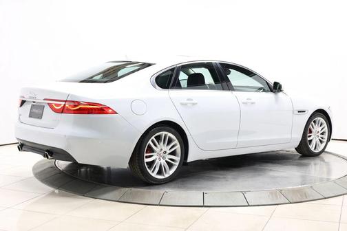 2016 Jaguar XF 35t Prestige