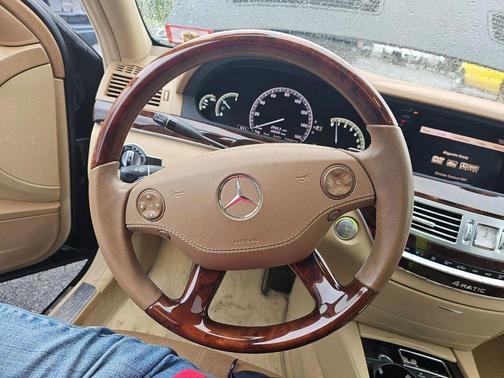 2009 Mercedes-Benz S-Class 4MATIC