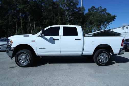 2022 RAM 2500 Tradesman Crew Cab 4x4 6'4' Box