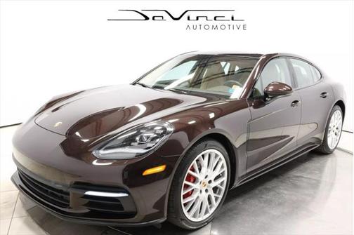 2017 Porsche Panamera 4