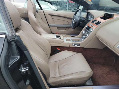 2015 Aston Martin DB9 Volante Carbon Edition