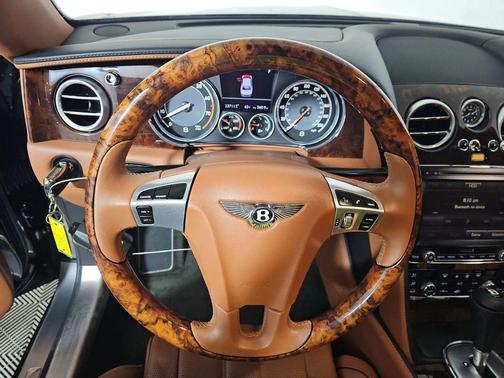 Onyx Metallic 2014 Bentley Flying Spur Base