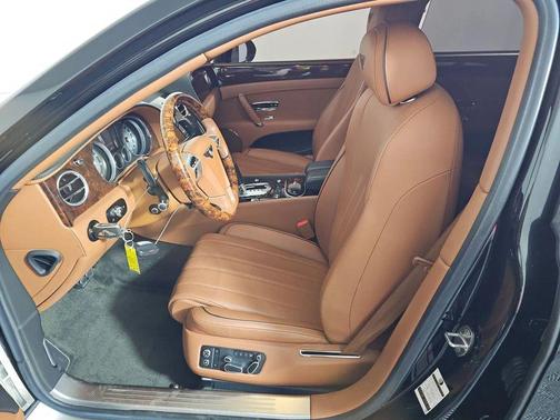 Onyx Metallic 2014 Bentley Flying Spur Base