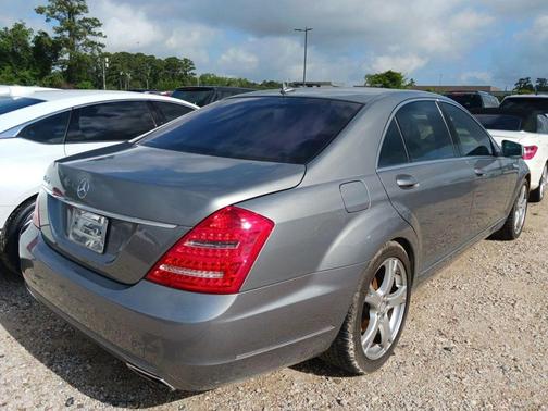 Palladium Silver 2013 Mercedes-Benz S-Class S 550 Sedan 4D