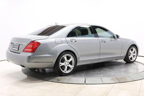 Palladium Silver 2013 Mercedes-Benz S-Class S 550 Sedan 4D