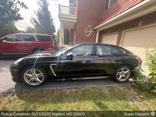 2013 Porsche Panamera 4 Platinum Edition